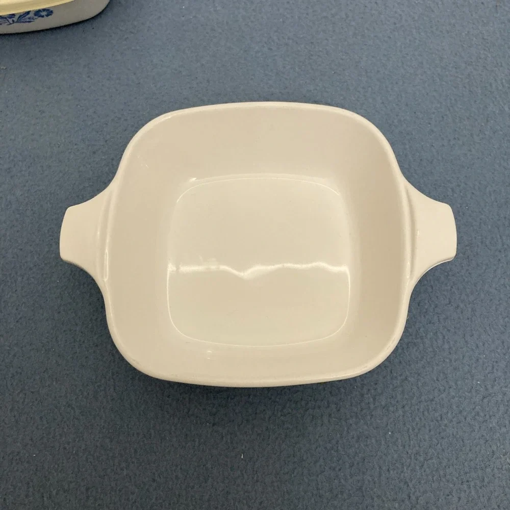 VTG Corning Ware Blue Cornflower Petite Pan (P-41)‎ Set Of 2 with 1 Plastic Lid